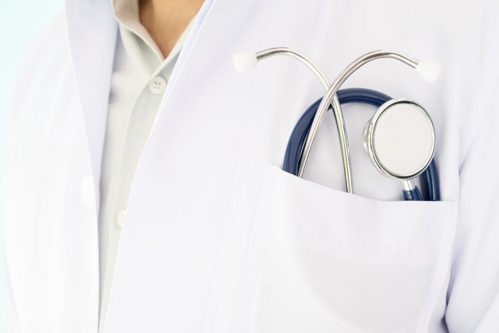 Doctor and stethoscope. Paket: Arztpraxis & Wartezimmer Premium